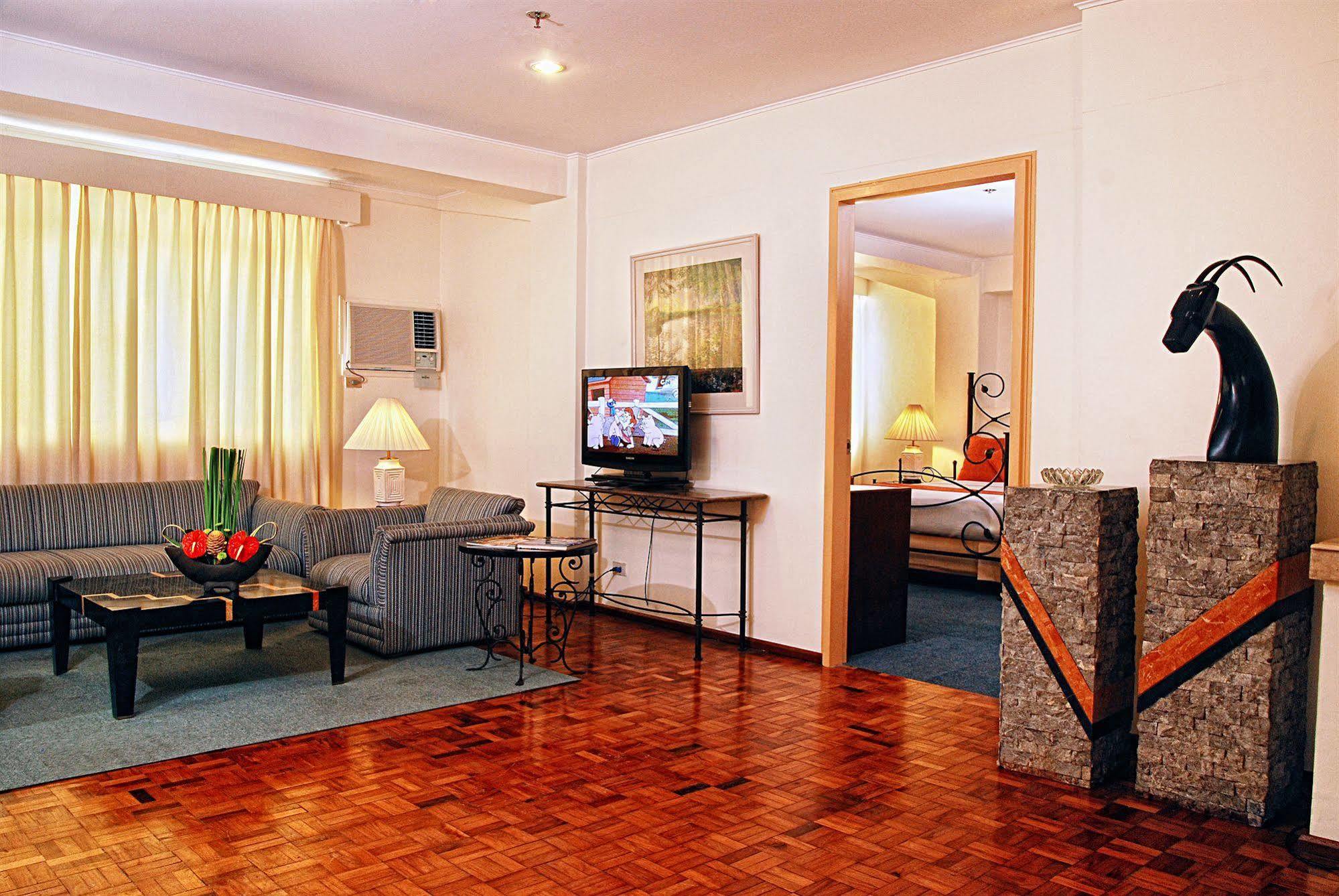 Cebu Grand Hotel Экстерьер фото