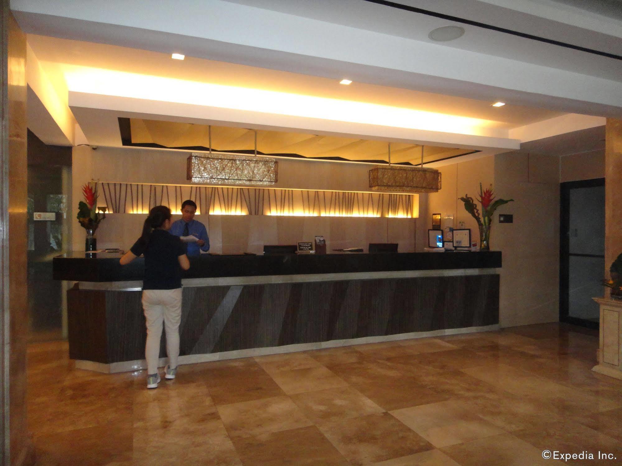 Cebu Grand Hotel Экстерьер фото