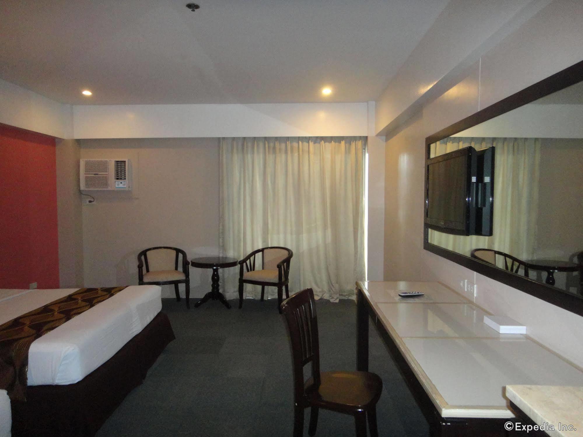 Cebu Grand Hotel Экстерьер фото